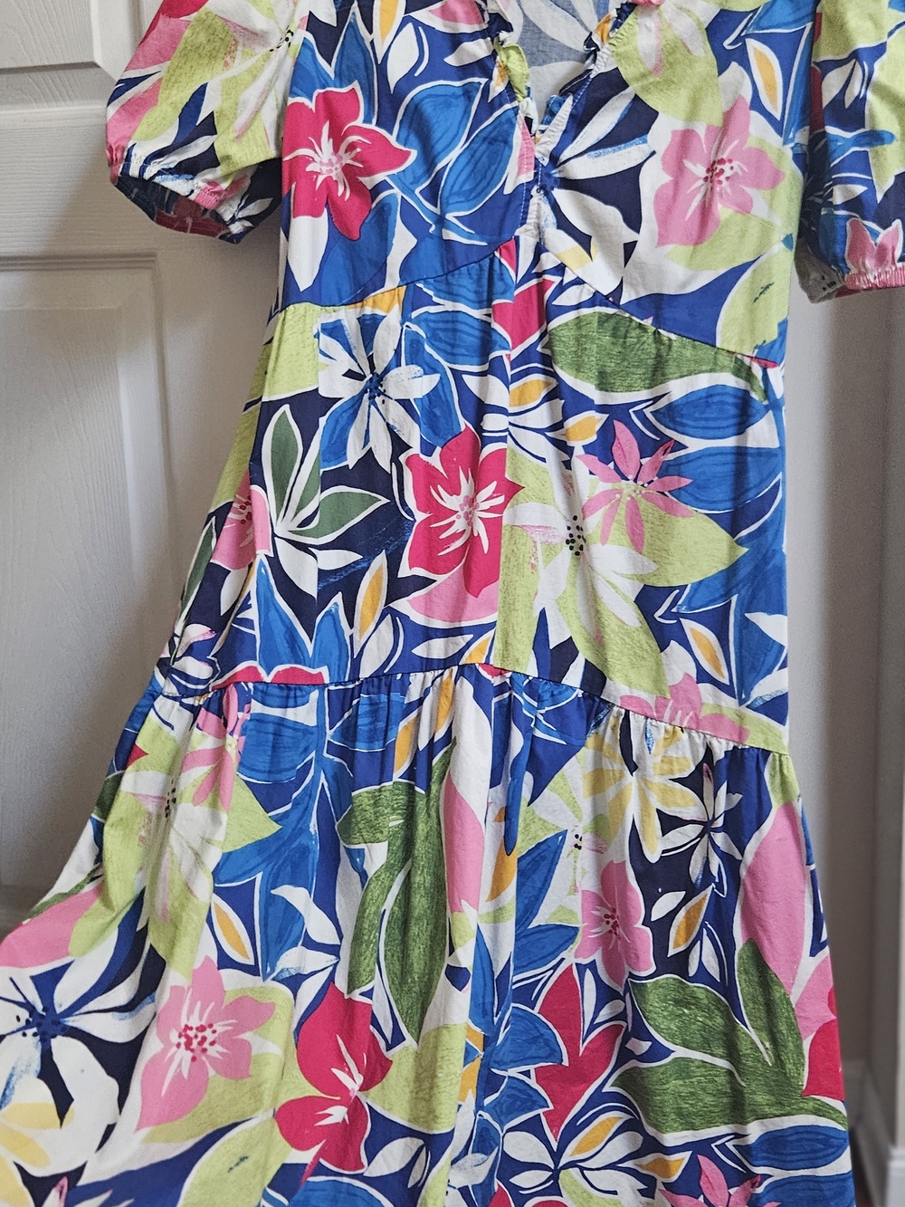 Donna Morgan Woman  Blue Floral Tiered Dress with Pink Accents And Pockets